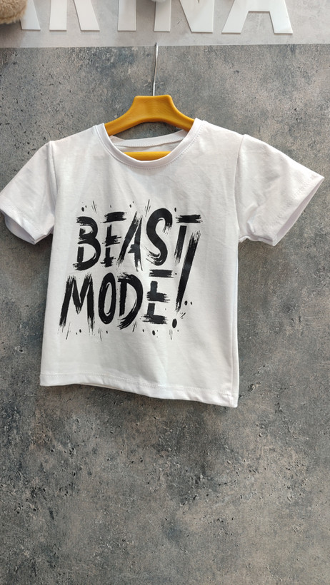 تیشرت اورجینال به همراه کت جین بچگانه